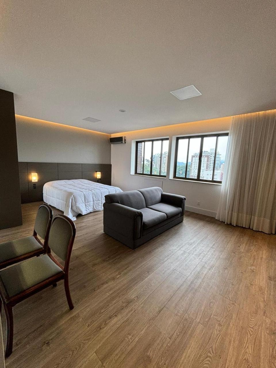 Apart Hotel Moderno Em Joinville Eksteriør bilde