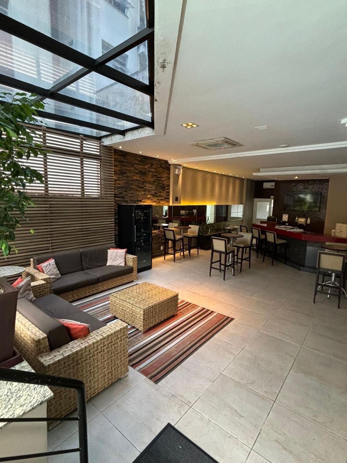Apart Hotel Moderno Em Joinville Eksteriør bilde